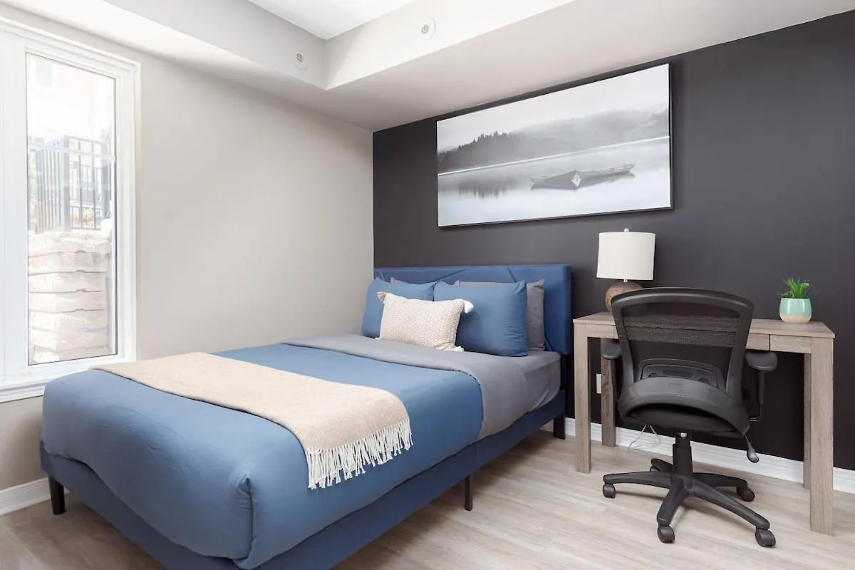 1Bd Townhome Walk To Lake! Toronto 0*,  Canada