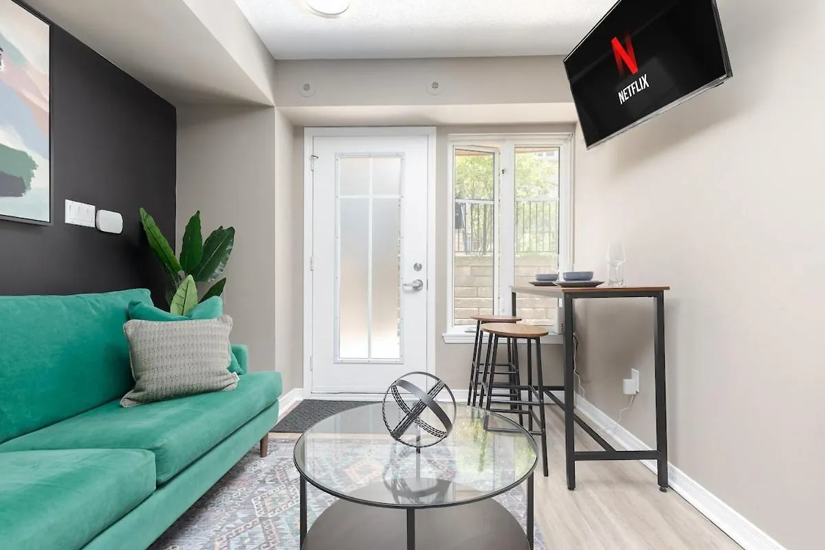 1Bd Townhome Walk To Lake! Toronto Holiday home